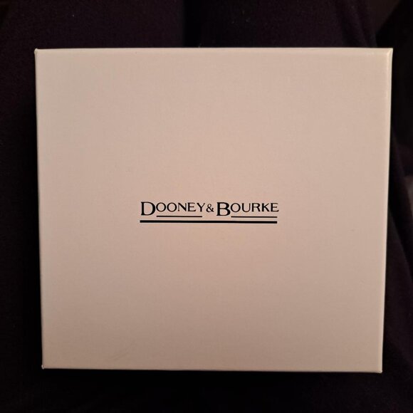 NWT Dooney & Bourke Large Zip Around Credit Card Case - Caramel - Picture 5 of 6